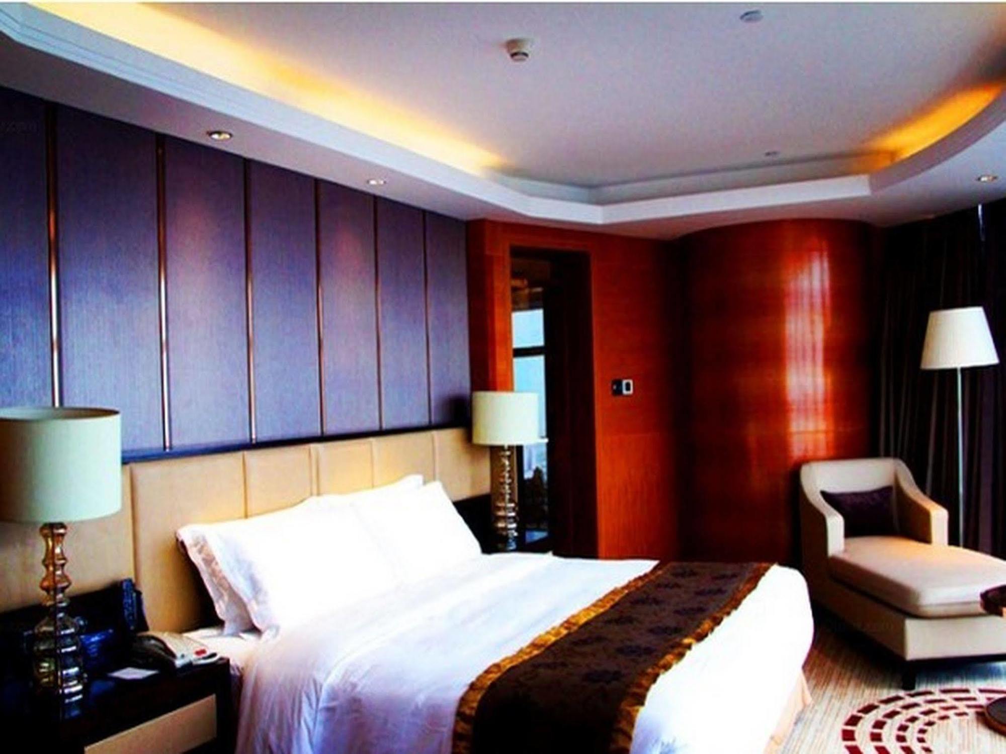 Days Hotel And Suites Mingfa Xiamen Zewnętrze zdjęcie